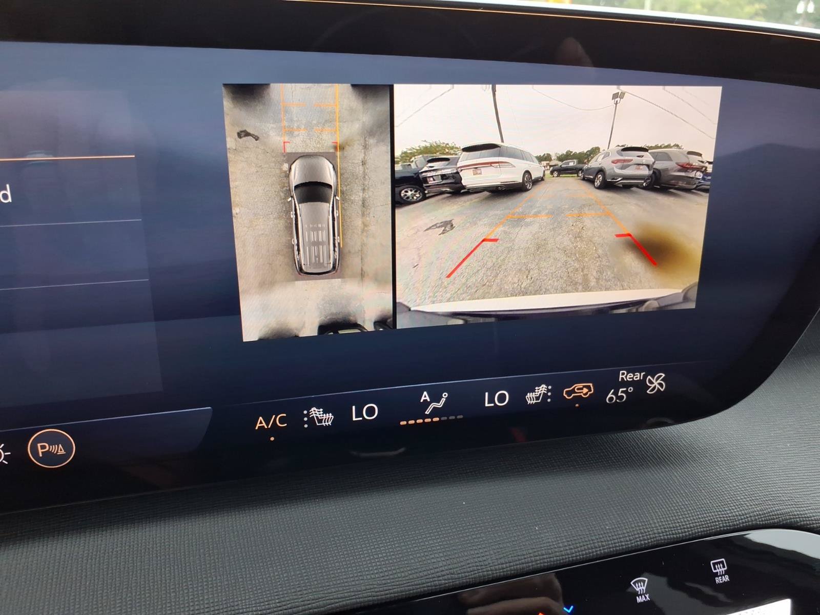 Used 2025 Buick Enclave Sport Touring FWD image 21