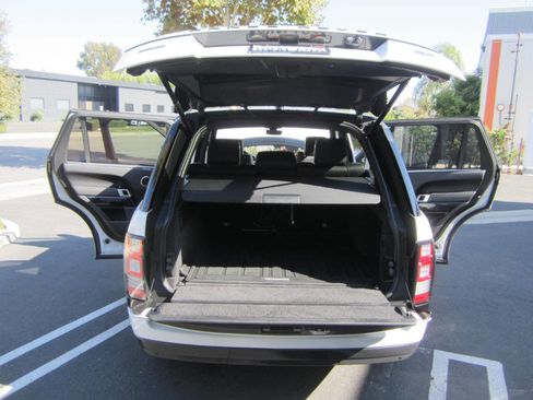 Used 2017 Land Rover Range Rover Long Wheelbase Supercharged image 10