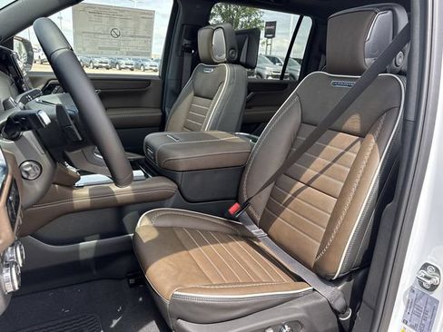 New 2026 GMC Yukon XL Denali Ultimate AWD/4WD image 24