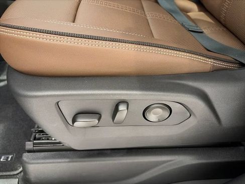 New 2026 Chevrolet Tahoe High Country AWD/4WD image 12
