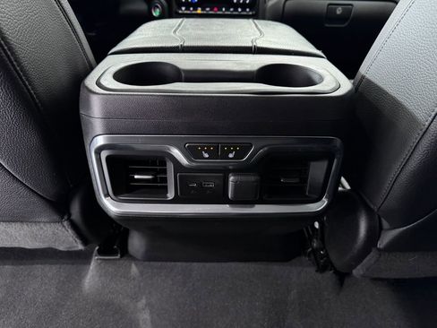 Certified 2023 GMC Sierra 2500 Denali w/ Denali Black Diamond Edition AWD/4WD image 32