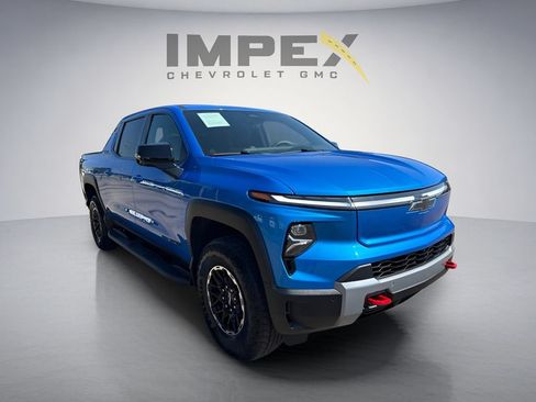 Used 2026 Chevrolet Silverado EV Trail Boss AWD/4WD image 7