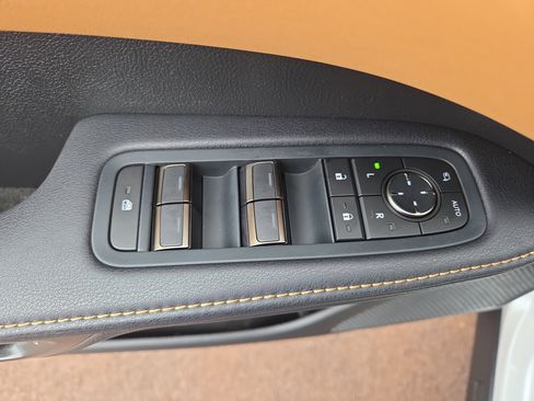 Certified 2025 Lexus RX 350 Premium w/ Accessory Package image 33