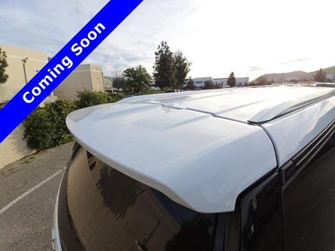 Used 2021 Chevrolet Suburban LT w/ Max Trailering Package image 9