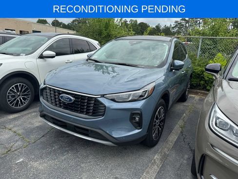 Used 2025 Ford Escape SE w/ PHEV Premium Package FWD image 3