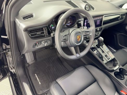 Used 2026 Porsche Macan S image 4