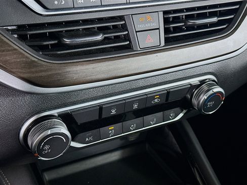 Used 2023 Nissan Altima 2.5 SV image 22