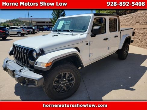 Used 2022 Jeep Gladiator Sport AWD/4WD image 1