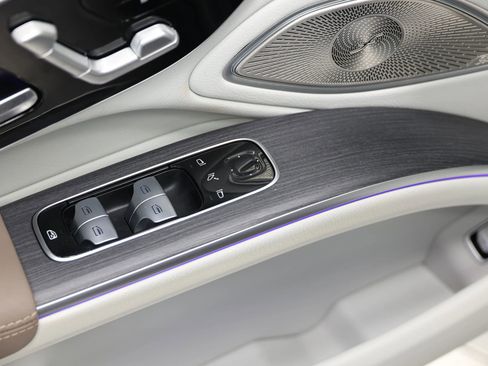 Used 2023 Mercedes-Benz EQS 580 EQS 580 4MATIC Sedan 4D image 12