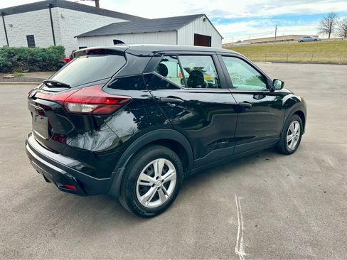 Used 2021 Nissan Kicks S image 5