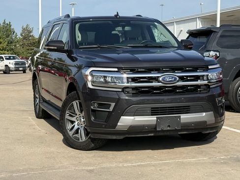 Used 2024 Ford Expedition Max Limited RWD image 2