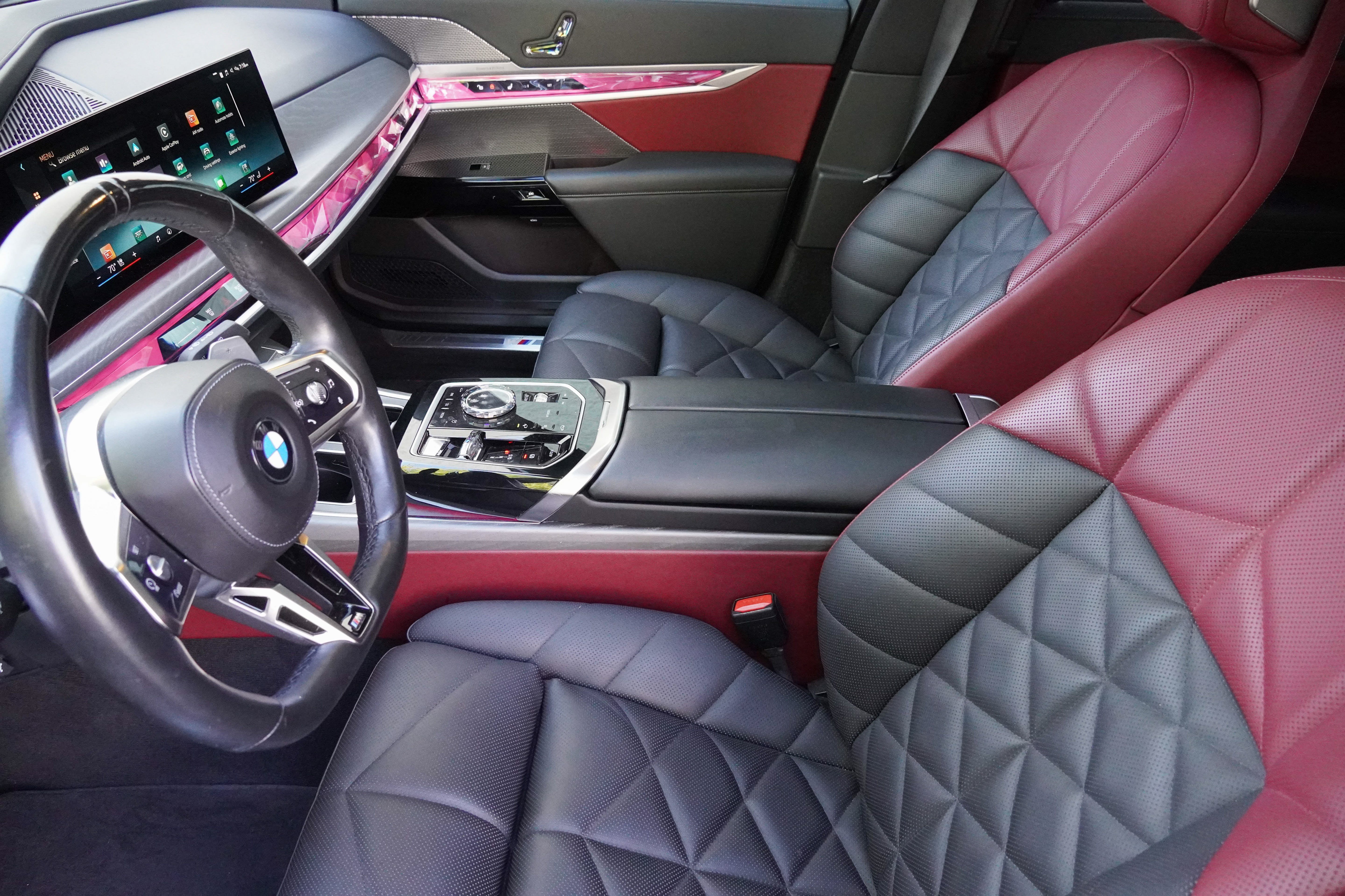 Certified 2024 BMW 740i RWD image 8