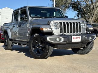 Used 2021 Jeep Gladiator Sport video 2