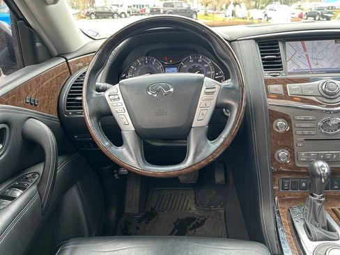 Used 2017 INFINITI QX80 4WD w/ Driver Assistance Package image 8