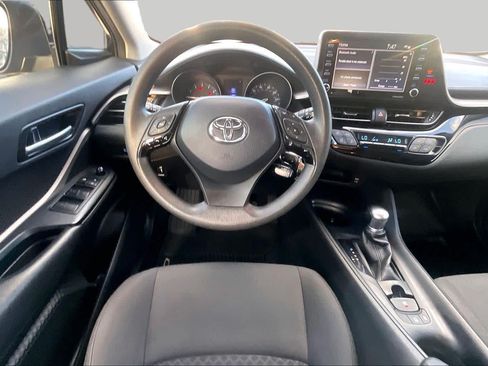 Used 2020 Toyota C-HR LE FWD image 6