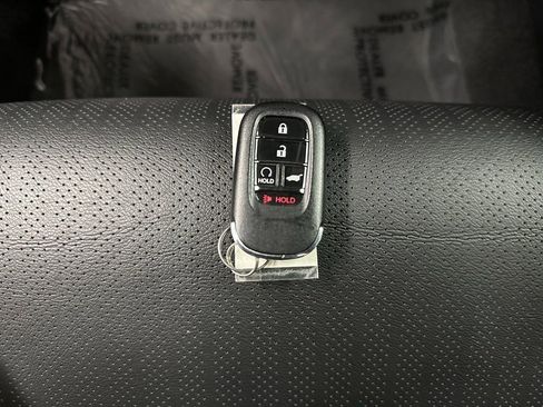 Used 2024 Honda Civic EX-L image 37