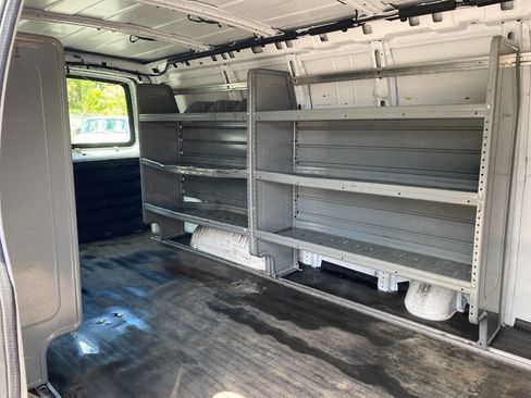 Used 2019 Chevrolet Express 2500 Extended w/ Driver Convenience Package image 24