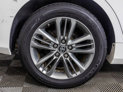 Used 2017 Toyota Camry SE image 46