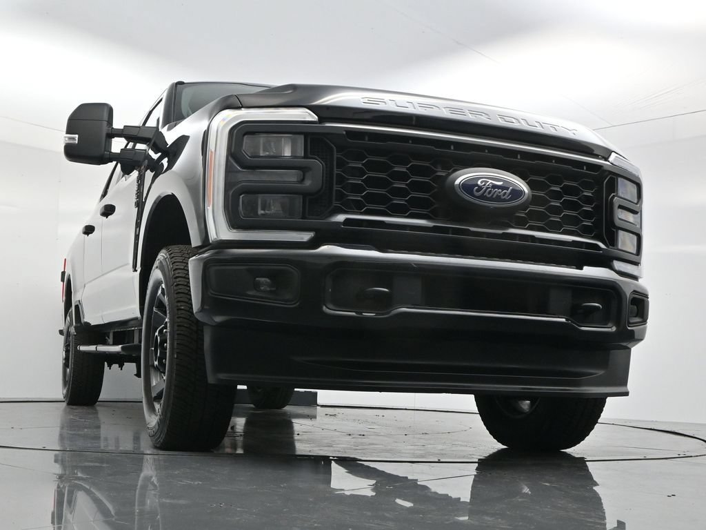 Used 2023 Ford F350 XL w/ STX Appearance Package AWD/4WD image 45