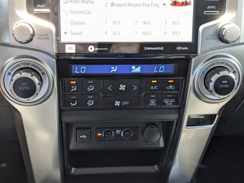 Used 2023 Toyota 4Runner Limited AWD/4WD image 29