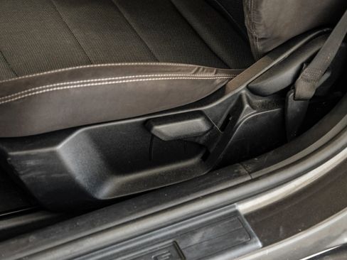 Used 2017 Ford Mustang Coupe image 32