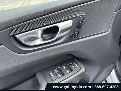 Used 2025 Volvo XC60 B5 Plus w/ Climate Package image 16