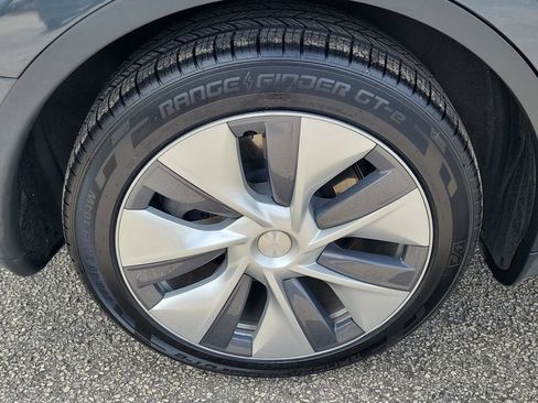 Used 2023 Tesla Model Y Long Range AWD/4WD image 5