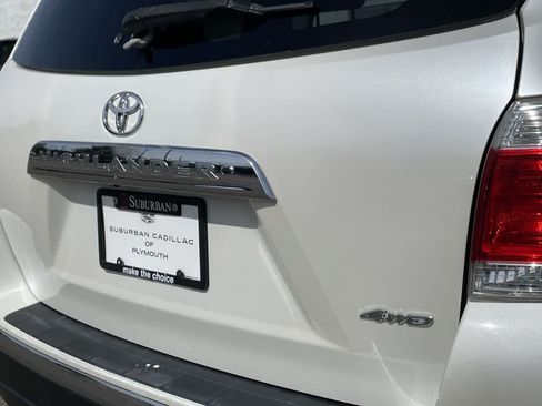 Used 2013 Toyota Highlander Limited AWD/4WD image 38