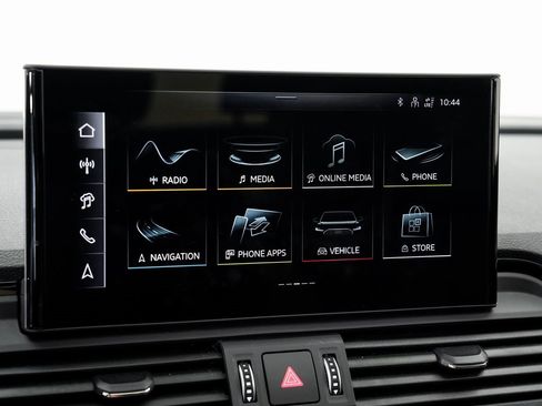 Certified 2025 Audi Q5 2.0T Premium Plus w/ Premium Plus Package image 16