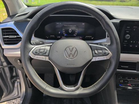 Used 2025 Volkswagen Taos SE AWD/4WD image 22