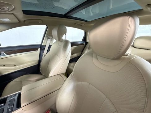 Used 2015 Hyundai Genesis 3.8 w/ Option Group 02 image 8