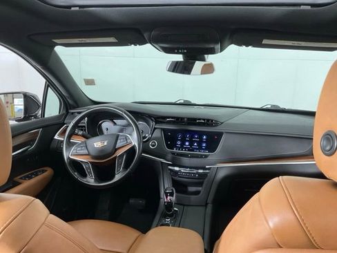 Used 2020 Cadillac XT5 Premium Luxury w/ LPO, Floor Liner Package image 25