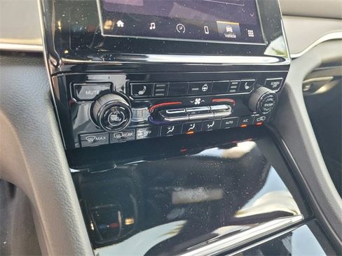 New 2026 Chrysler Pacifica Limited image 60