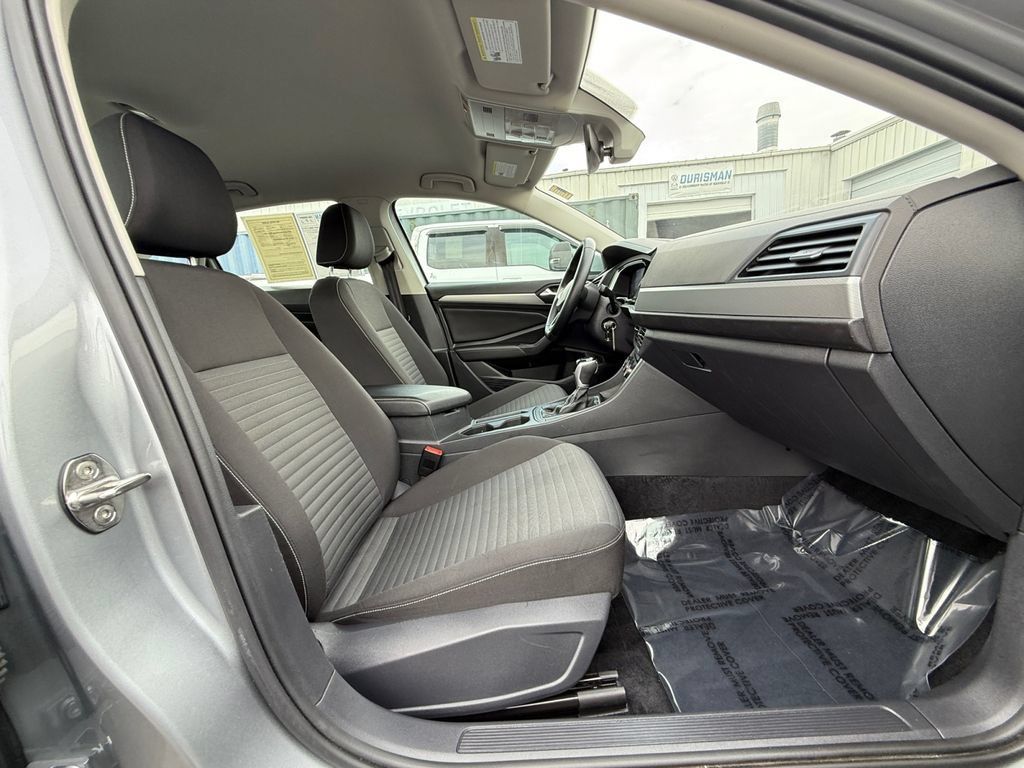 Used 2022 Volkswagen Jetta S FWD image 24