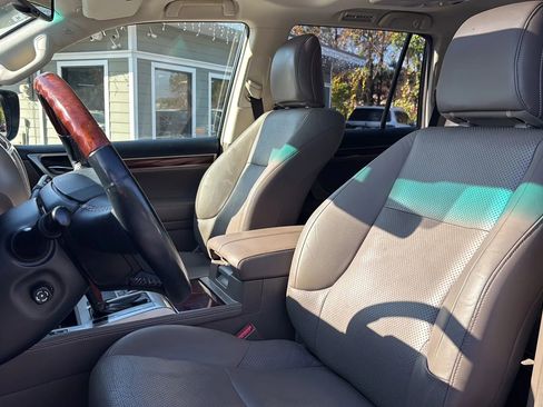 Used 2010 Lexus GX 460 image 13