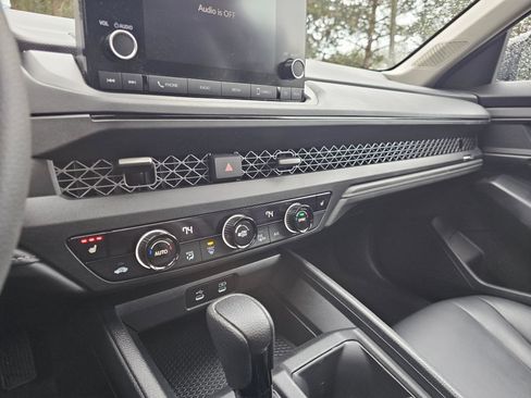 Used 2023 Honda Accord EX image 26