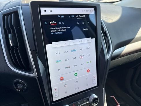 Used 2024 Ford Edge SE image 20