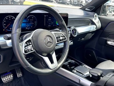 Used 2022 Mercedes-Benz GLB 250 4MATIC image 12