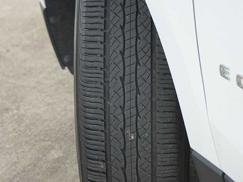 Used 2020 Chevrolet Equinox LT w/ Driver Convenience Package image 29