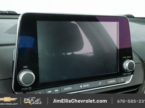 Used 2024 Nissan Altima 2.5 SV FWD image 13