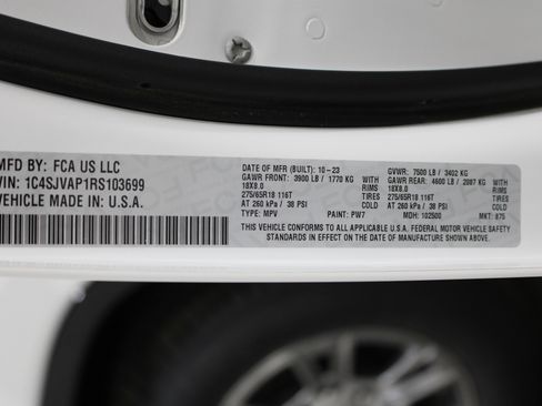 Used 2024 Jeep Wagoneer 4WD image 41