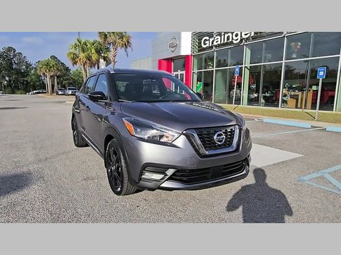 Used 2020 Nissan Kicks SR w/ SR Premium Package image 19