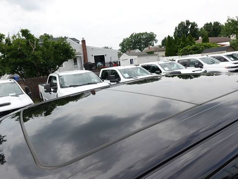 Used 2024 Ford F150 Lariat AWD/4WD image 9