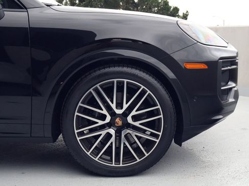 New 2026 Porsche Cayenne image 11