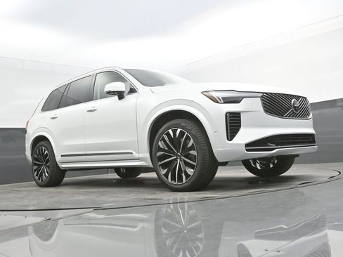 New 2026 Volvo XC90 B6 Ultra w/ Lounge Package AWD/4WD image 37