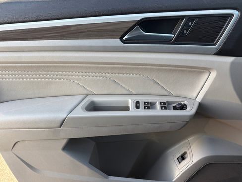 Used 2021 Volkswagen Atlas SEL image 25