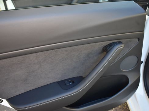 Used 2021 Tesla Model 3 Standard Range Plus image 20