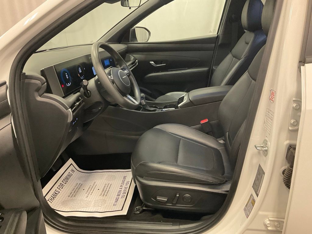 Used 2025 Hyundai Santa Cruz SEL FWD image 7