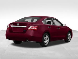 Used 2013 Nissan Altima 2.5 S FWD video 2