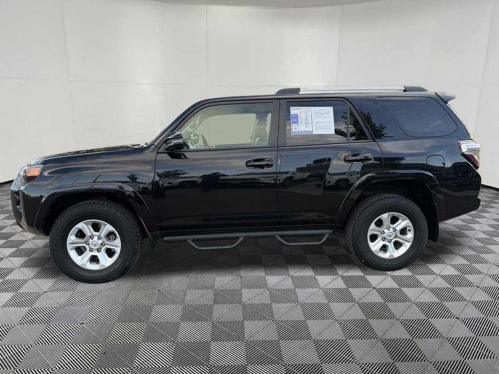 Used 2024 Toyota 4Runner SR5 Premium AWD/4WD image 4